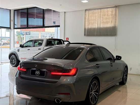 BMW-320i-2.0 16V TURBO FLEX SPORT GP AUTOMÁTICO BMW-320i-2024
