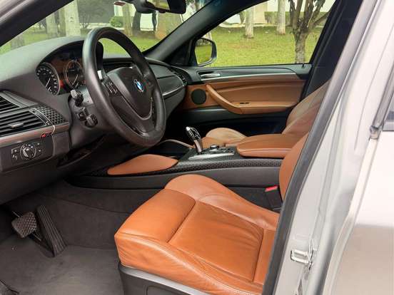 BMW-X6-4.4 50I 4X4 COUPÉ 8 CILINDROS 32V BI-TURBO GASOLINA 4P AUTOMÁTICO BMW-X6-2009