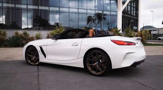 BMW-Z4-2021