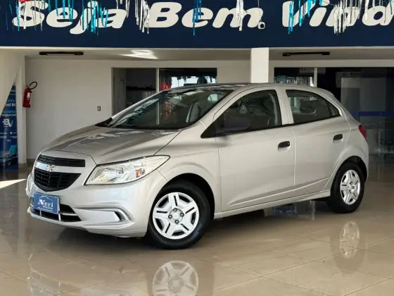 CHEVROLET ONIX 1.0 MPFI JOY 8V FLEX 4P MANUAL CHEVROLET ONIX 1.0 MPFI JOY 8V FLEX 4P MANUAL