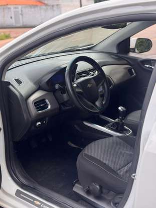 CHEVROLET-PRISMA-2015