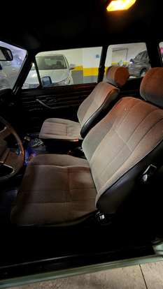 CHEVROLET-CARAVAN-1989