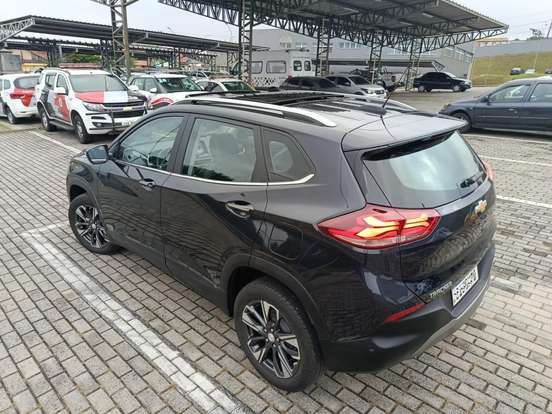 CHEVROLET-TRACKER-2023