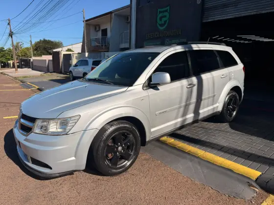 DODGE JOURNEY 2.7 SXT V6 GASOLINA 4P AUTOMÁTICO DODGE JOURNEY 2.7 SXT V6 GASOLINA 4P AUTOMÁTICO