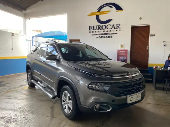FIAT TORO 1.8 16V EVO FLEX FREEDOM AT6 FIAT TORO 1.8 16V EVO FLEX FREEDOM AT6