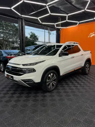 FIAT TORO 2.0 16V TURBO DIESEL VOLCANO 4WD AT9 FIAT TORO 2.0 16V TURBO DIESEL VOLCANO 4WD AT9