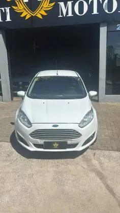 FORD FIESTA 1.6 SE HATCH 16V FLEX 4P POWERSHIFT FORD FIESTA 1.6 SE HATCH 16V FLEX 4P POWERSHIFT