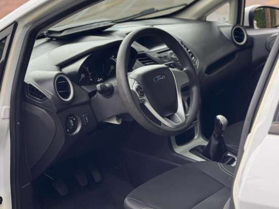 FORD-FIESTA-1.6 SEL SEDAN 16V FLEX 4P MANUAL FORD-FIESTA-2017