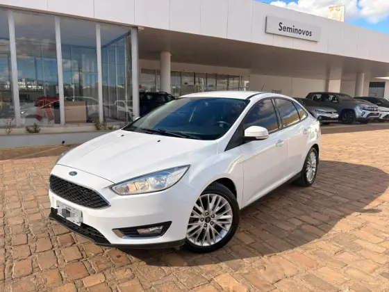 FORD FOCUS 2.0 SE 16V FLEX 4P POWERSHIFT FORD FOCUS 2.0 SE 16V FLEX 4P POWERSHIFT