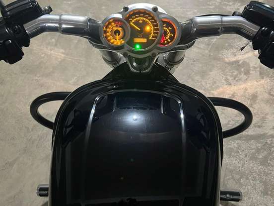 HARLEY-DAVIDSON-V-ROD MUSCLE HARLEY-DAVIDSON-V-ROD MUSCLE-2012