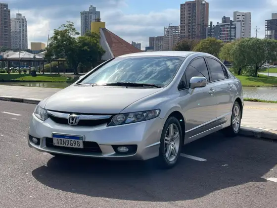 HONDA CIVIC 1.8 EXS 16V FLEX 4P AUTOMÁTICO HONDA CIVIC 1.8 EXS 16V FLEX 4P AUTOMÁTICO