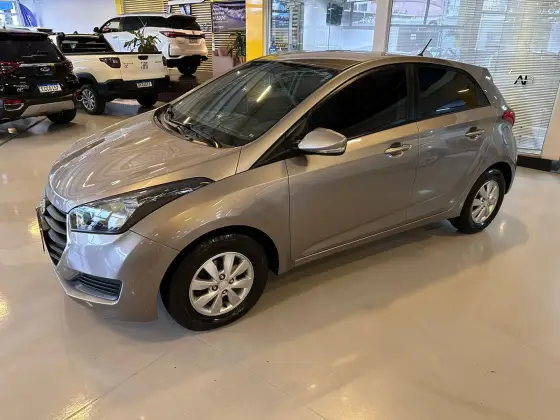 HYUNDAI HB20 1.6 COMFORT PLUS 16V FLEX 4P AUTOMÁTICO