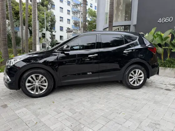 HYUNDAI SANTA FÉ 3.3 MPFI 4X4 7 LUGARES V6 270CV GASOLINA 4P AUTOMÁTICO HYUNDAI SANTA FÉ 3.3 MPFI 4X4 7 LUGARES V6 270CV GASOLINA 4P AUTOMÁTICO