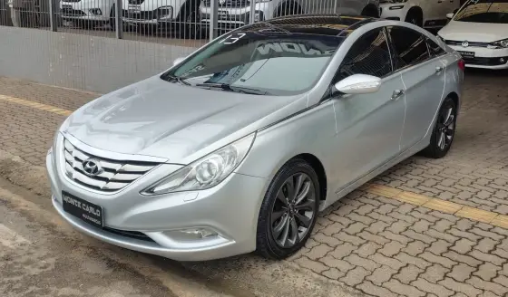 HYUNDAI SONATA 2.4 MPFI I4 16V 182CV GASOLINA 4P AUTOMÁTICO HYUNDAI SONATA 2.4 MPFI I4 16V 182CV GASOLINA 4P AUTOMÁTICO