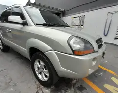 HYUNDAI TUCSON 2.0 MPFI GL 16V 2WD GASOLINA 4P AUTOMÁTICO HYUNDAI TUCSON 2.0 MPFI GL 16V 2WD GASOLINA 4P AUTOMÁTICO