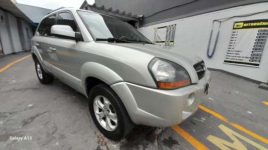 HYUNDAI-TUCSON-2011