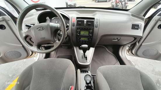 HYUNDAI-TUCSON-2011