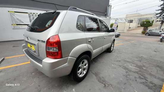 HYUNDAI-TUCSON-2011