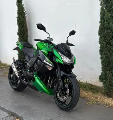 KAWASAKI Z1000 KAWASAKI Z1000