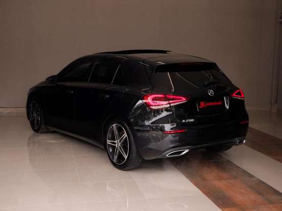 MERCEDES-BENZ-A 250-2019