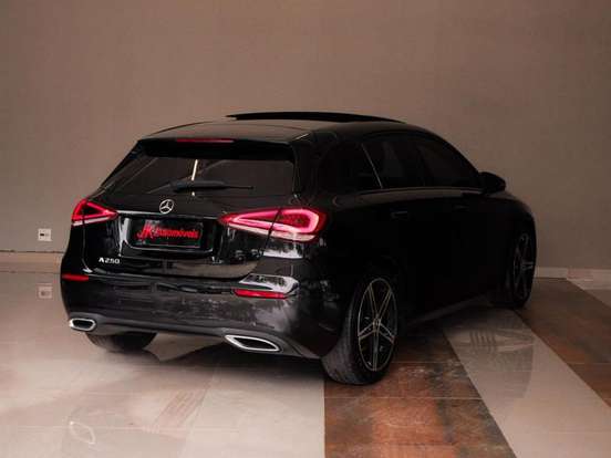 MERCEDES-BENZ-A 250-2019