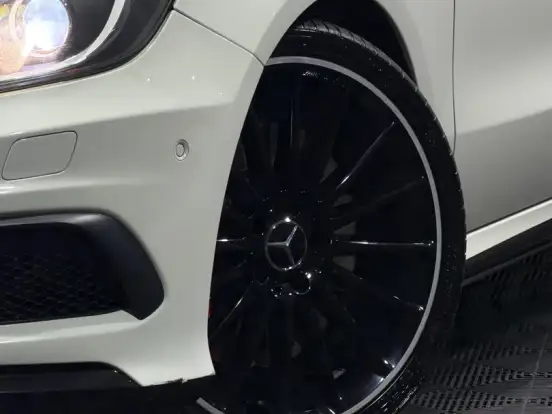 MERCEDES-BENZ-A 45 AMG-2.0 16V TURBO GASOLINA 4P AUTOMATIZADO MERCEDES-BENZ-A 45 AMG-2014