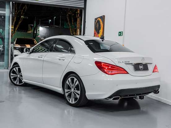 MERCEDES-BENZ-CLA 200-1.6 VISION 16V FLEX 4P AUTOMÁTICO MERCEDES-BENZ-CLA 200-2014