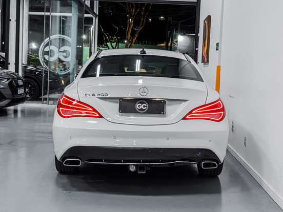 MERCEDES-BENZ-CLA 200-1.6 VISION 16V FLEX 4P AUTOMÁTICO MERCEDES-BENZ-CLA 200-2014