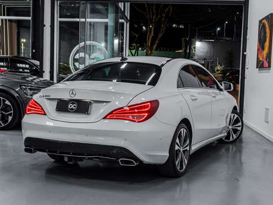 MERCEDES-BENZ-CLA 200-1.6 VISION 16V FLEX 4P AUTOMÁTICO MERCEDES-BENZ-CLA 200-2014