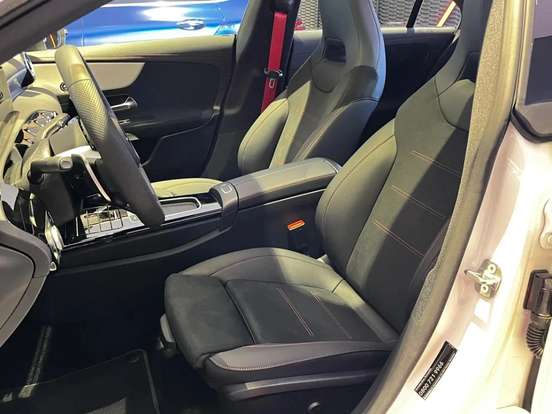 MERCEDES-BENZ-CLA 35 AMG-2025
