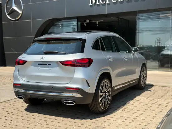 MERCEDES-BENZ-GLA 200-2026