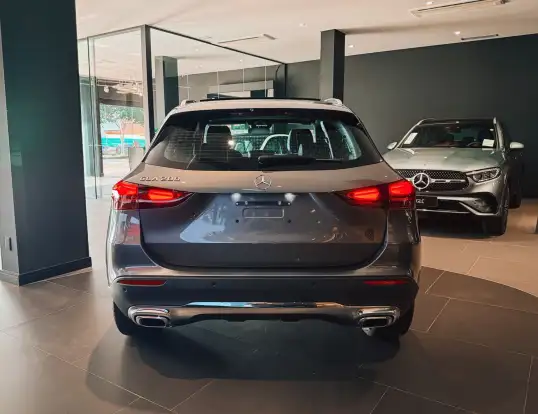 MERCEDES-BENZ-GLA 200-2026