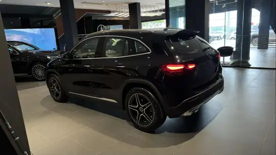 MERCEDES-BENZ-GLA 200-2026