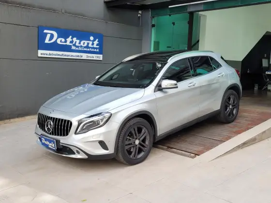 MERCEDES-BENZ GLA 200 1.6 CGI ENDURO 16V TURBO FLEX 4P AUTOMÁTICO MERCEDES-BENZ GLA 200 1.6 CGI ENDURO 16V TURBO FLEX 4P AUTOMÁTICO
