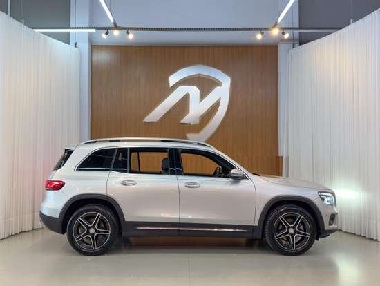 MERCEDES-BENZ-GLB 200-2020