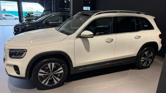 MERCEDES-BENZ-GLB 220-2026