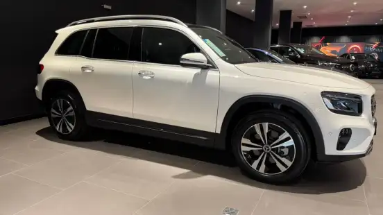 MERCEDES-BENZ-GLB 220-2026