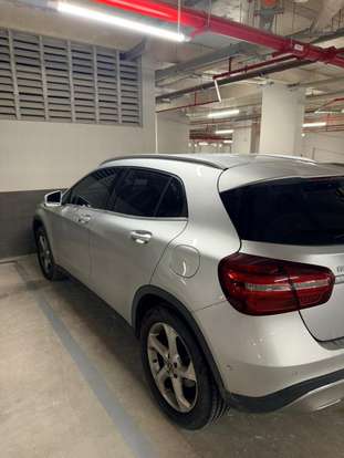MERCEDES-BENZ-GLA 200-2019