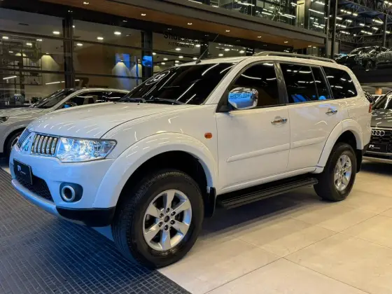 MITSUBISHI PAJERO DAKAR 3.5 HPE 7 LUGARES 4X4 V6 24V FLEX 4P AUTOMÁTICO MITSUBISHI PAJERO DAKAR 3.5 HPE 7 LUGARES 4X4 V6 24V FLEX 4P AUTOMÁTICO