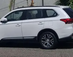 MITSUBISHI OUTLANDER 3.0 GT 4X4 V6 24V GASOLINA 4P AUTOMÁTICO MITSUBISHI OUTLANDER 3.0 GT 4X4 V6 24V GASOLINA 4P AUTOMÁTICO
