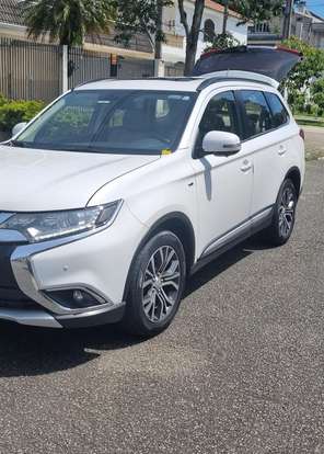 MITSUBISHI-OUTLANDER-2016