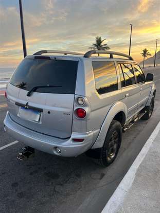 MITSUBISHI-PAJERO-2008
