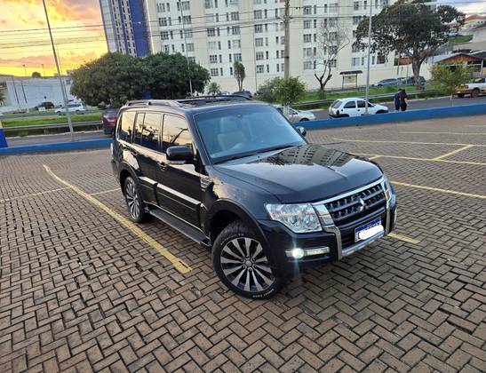 MITSUBISHI PAJERO FULL 3.2 HPE 4X4 16V TURBO INTERCOOLER DIESEL 4P AUTOMÁTICO