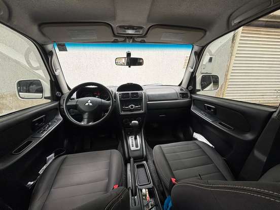 MITSUBISHI-PAJERO TR4-2.0 4X2 16V 140CV FLEX 4P AUTOMÁTICO MITSUBISHI-PAJERO TR4-2013