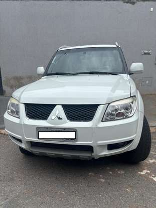 MITSUBISHI-PAJERO TR4-2013