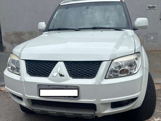MITSUBISHI-PAJERO TR4-2.0 4X2 16V 140CV FLEX 4P AUTOMÁTICO MITSUBISHI-PAJERO TR4-2013