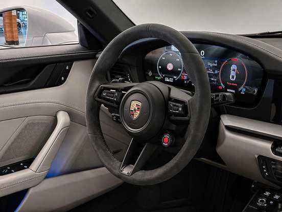 PORSCHE-911-2025