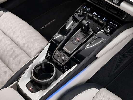 PORSCHE-911-2025