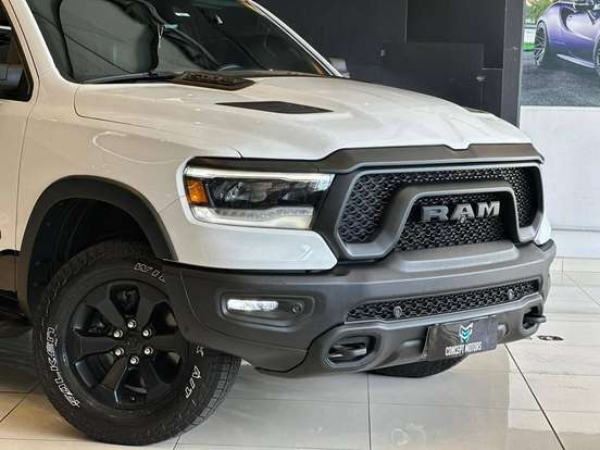 RAM-1500-5.7 V8 GASOLINA REBEL CD 4X4 AUTOMÁTICO RAM-1500-2021