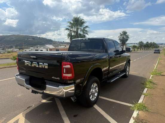 RAM-2500-6.7 I6 TURBO DIESEL LARAMIE CD 4X4 AUTOMÁTICO RAM-2500-2021